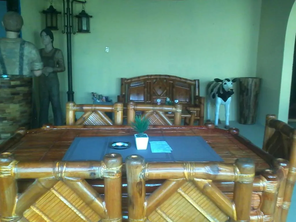 Angeles Budget Guesthouse Filipíny